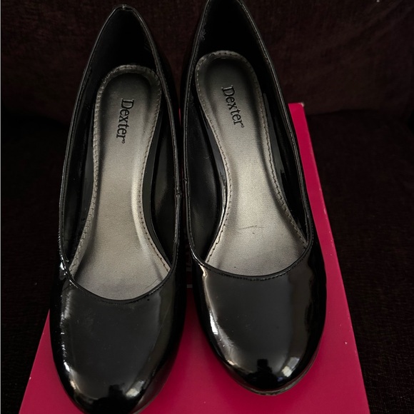 Dexter Shoes - Dexter Black Patent Round-Toe Heels